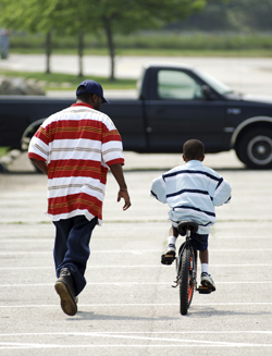 Child learning bike riding_250px.jpg Child learning bike riding_250px.jpg