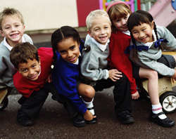 six_small_kids_wagon_250px.jpg